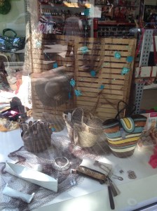 Regalo de bolsa de playa por compra de cosmética superior a 29€